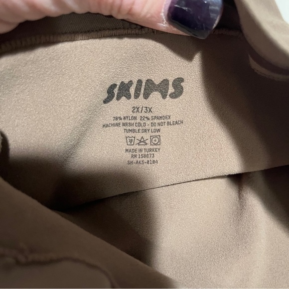 Skims Above The Knee Sculpting Short Oxide Size 2X/3X SH-AKS-0104 - Picture 8 of 8